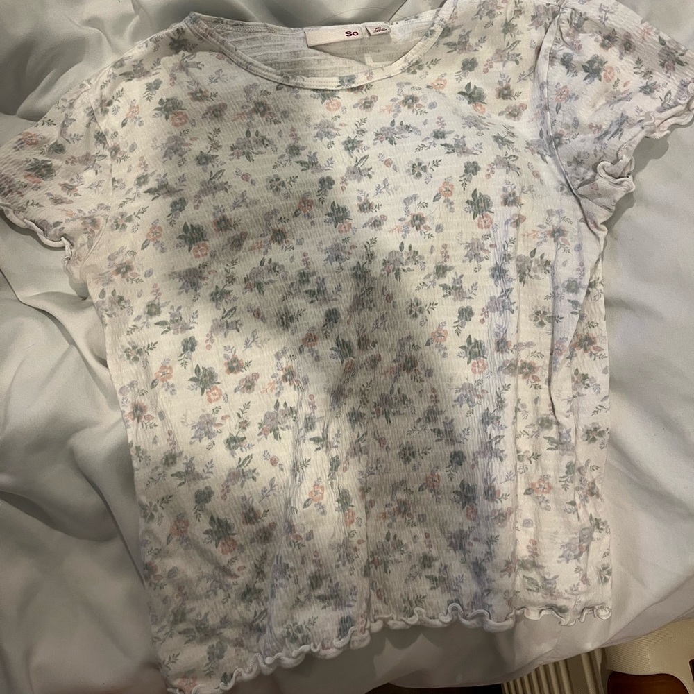 flowered t shirt